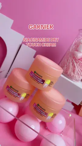 ✨ Garnier Mochi Dry Touch Day Cream ✨ Kulit cerah, lembut & glowing macam mochi 🍡 Pilih team mana hari ni? 😍 🩷 Team Pink – untuk bright & glowing skin 🩵 Team Biru – untuk calm & fresh look 💛 Team Kuning – untuk sun-ready radiant vibes @GarnierMY  #GarnierMalaysia #GarnierDryTouchCream #Mochiskin #Moisturiser #plumpskin 