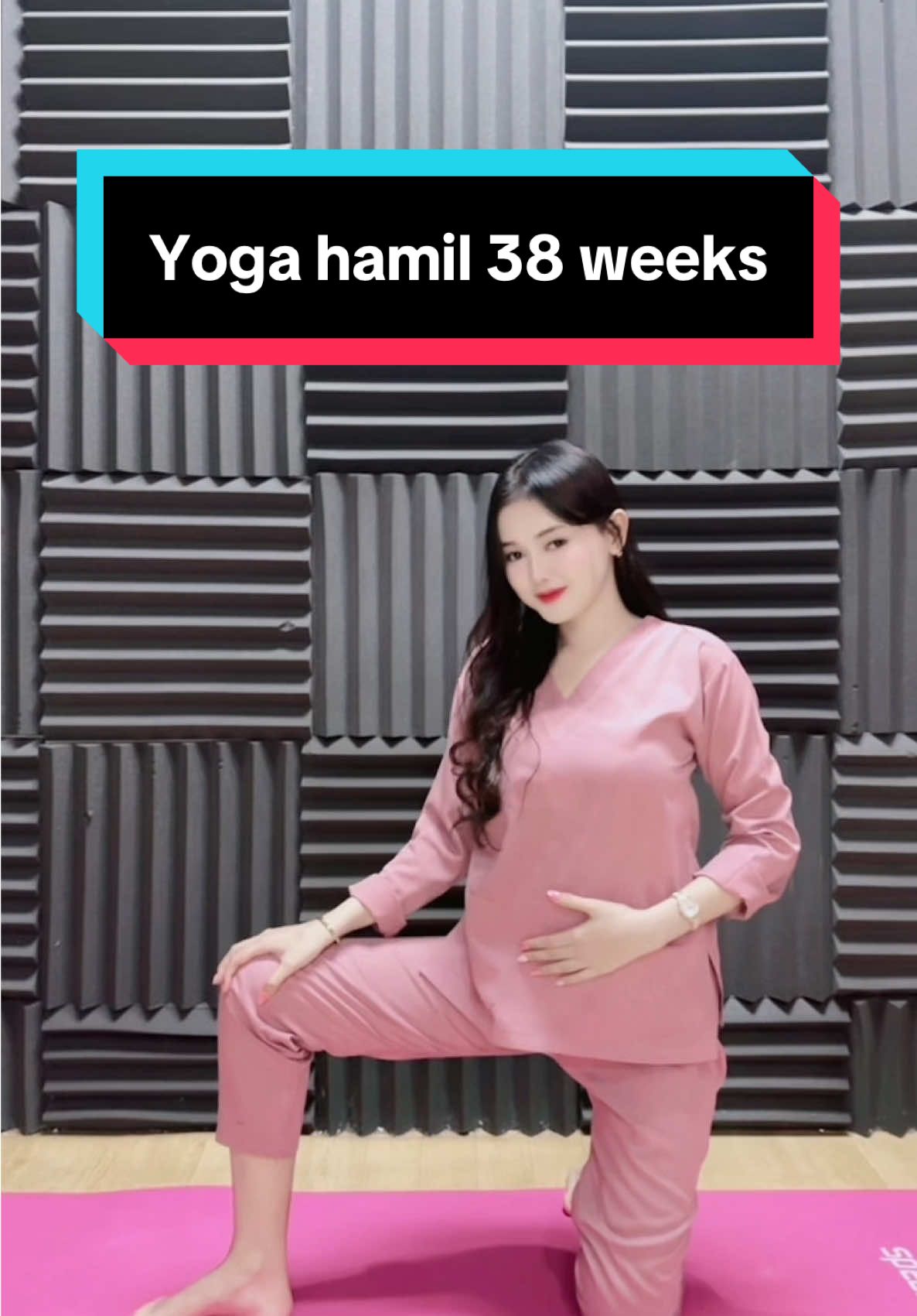 yoga hamil 38 weeks #olahraga #senam #edukasikesehatan #kehamilan #bumilsehat 