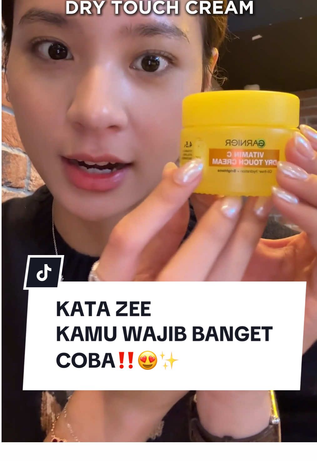 Rekomendasi dari Zee buat kamu yang pengen kulit secerah & sekenyal mochi 🍡✨ Garnier Mochi Dry Touch Cream! moisturizer ringan dengan hasil skin finish natural & plumpy 💛 #GarnierIndonesia #GarnierMochiDryTouchCream #SekenyalMochi #Skin 