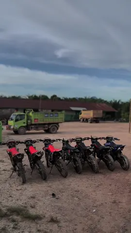 Dah turun tangan retuai e 😅🤭#kalimantanbarat #Sintang #ketungauhilir #lewatberanda #fypage 