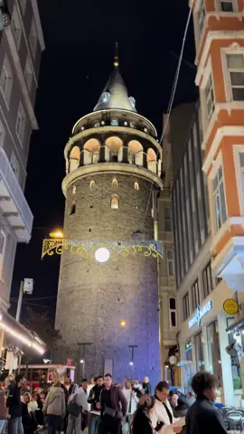 İstanbul sokaklarında şehrin adamı #istanbul #keşvet #takipet #foryouu 