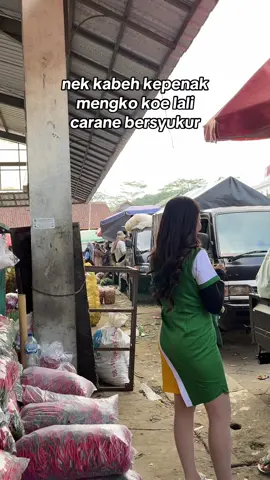 Gengsi mboten nyukupi woo🫡#pasarsayur #cabaimerah #kaliangkrik #pasarmuntilan #magelang 