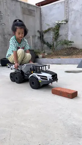 xe ben thủy lực Volvo A40G 1/14. #xuhuong #toys #rc #viral #rctruck 