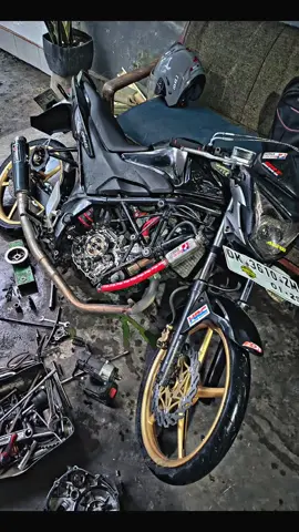 #CapCut peremajaan sek,setelah 4 bulan belum servis😌 #cb150r #herexbanyuwangi #dohcgank #cb150rindonesia 