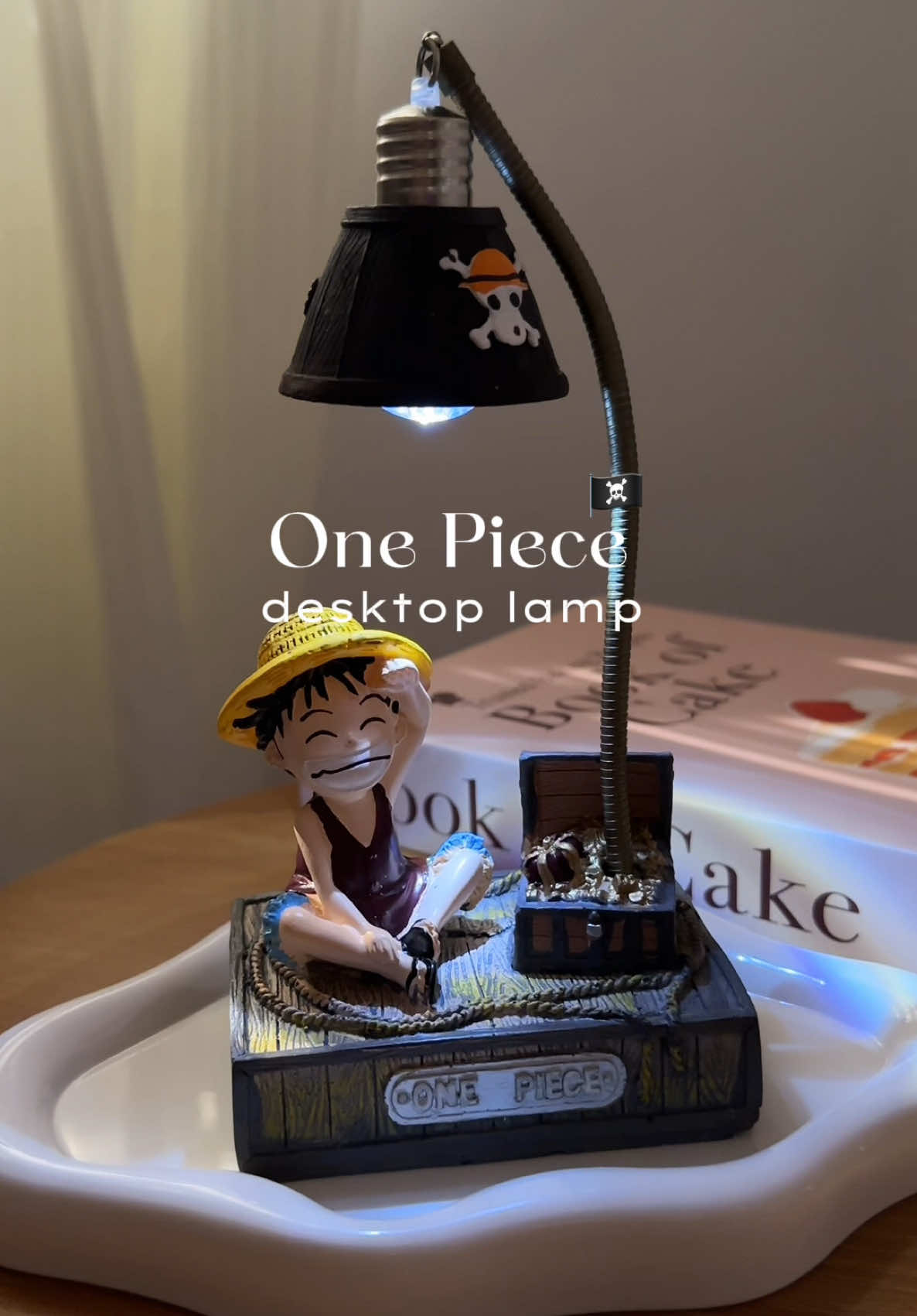 Every One Piece Fan need this cute lamp 🏴‍☠ #onepiecelamp #onepieceluffylamp #luffynightlamp #desktoplamp #animefigures
