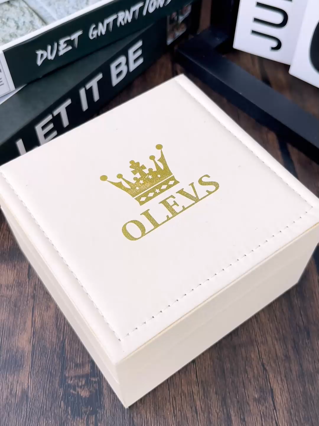 With it, you can listen to the sound of the machine swinging and healing Automatic mechanical watch#originalwatch #waterproofwatch #menwatch #TikTokShop11BigPamasko #businesswatch #menfashion #gift