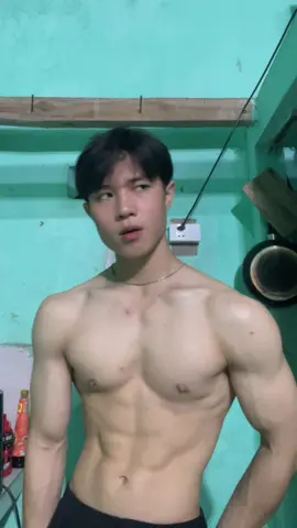 Roly poly roly roly poly 🕺#TARA #fypシ #funny 