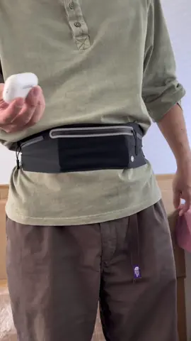 my go-to running belt for daily runs. Fits iphone 17 PROMAX ✔️slim✔️ adjustable✔️waterproof #solagear #runningbelt #joggingbelt #runnersph #runningph 