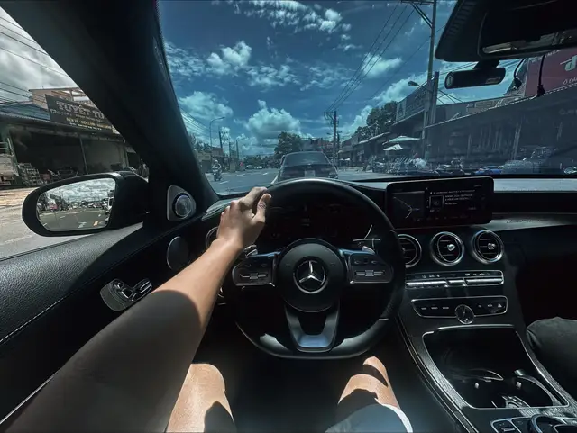 “ Anh không giống họ, anh không ép buộc em phải chọn anh Anh chỉ muốn thấy em tười cười và hạnh phúc với lựa chọn của chính mình. Nhưng nếu được, anh cũng muốn là người trong lòng của em…” #BaoLuxurycar 