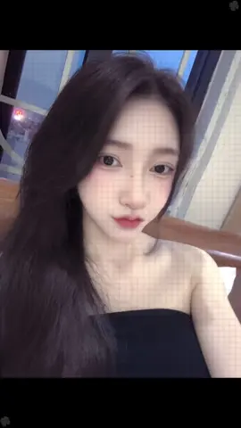 “chỉ cần một vết xước của hôm nay, mọi vết nứt của trước kia đều ùa về.”