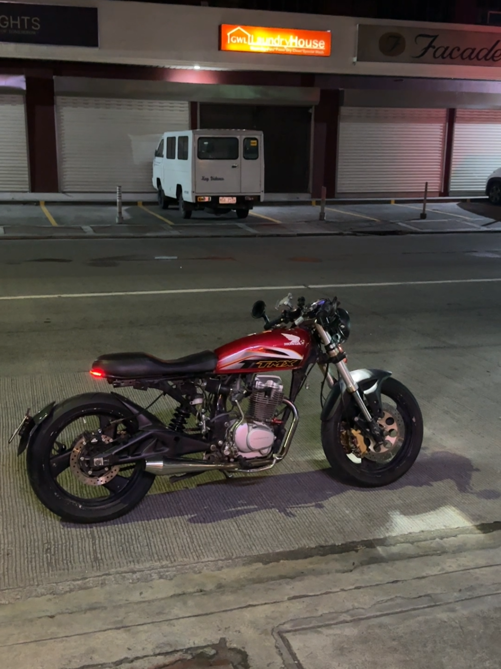 Lagyan na ng sidecar 'yan haha #tmx155 #caferacer #honda #4u #motorcustom 