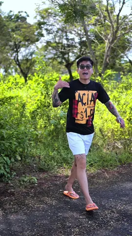 Áo này là mặc được 2 size luôn ! 