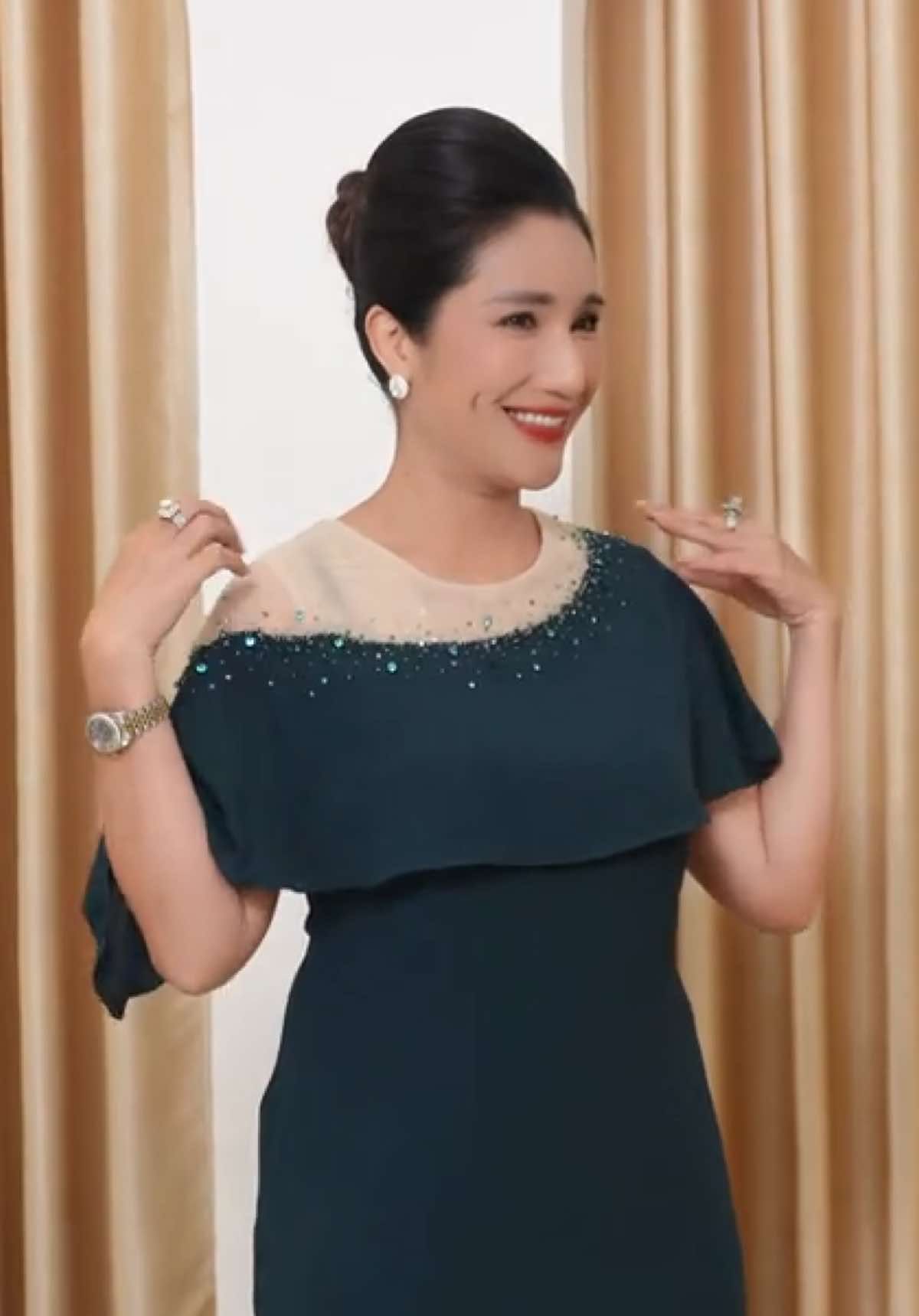 Một ngày thật vui khi Thiều Hoa được đón chị Cát Tường ghé thăm 💖 Cảm ơn chị vì năng lượng rực rỡ #xuhuong #thieuhoa #thoitrang #viral #cattuong 