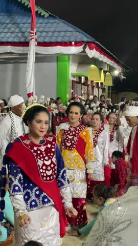 Musik dan Tarian Adat Pelauw #cakalele 