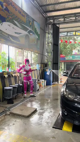 Siêu nhân thời bình chỉ về rửa xe cho khách thôi 🚘#ditailing 