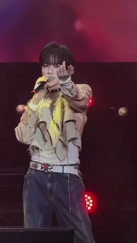 Eliot Huang 👁️🫦👁️🧎🏻🧎🏻🧎🏻#xingqiu #huangxing #desiretheseries #fypシ 