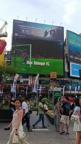 Thank you 𝑺𝒆𝒍𝒂𝒏𝒈𝒐𝒓 𝑭𝑪. 💙❤️ Videotron at Kuala Lumpur by @PERSIB 🇲🇾