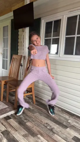 #poutoi #100kfollowers #voyageuse #faitpercerletiktok #tiktokjai13ans⚠️ 