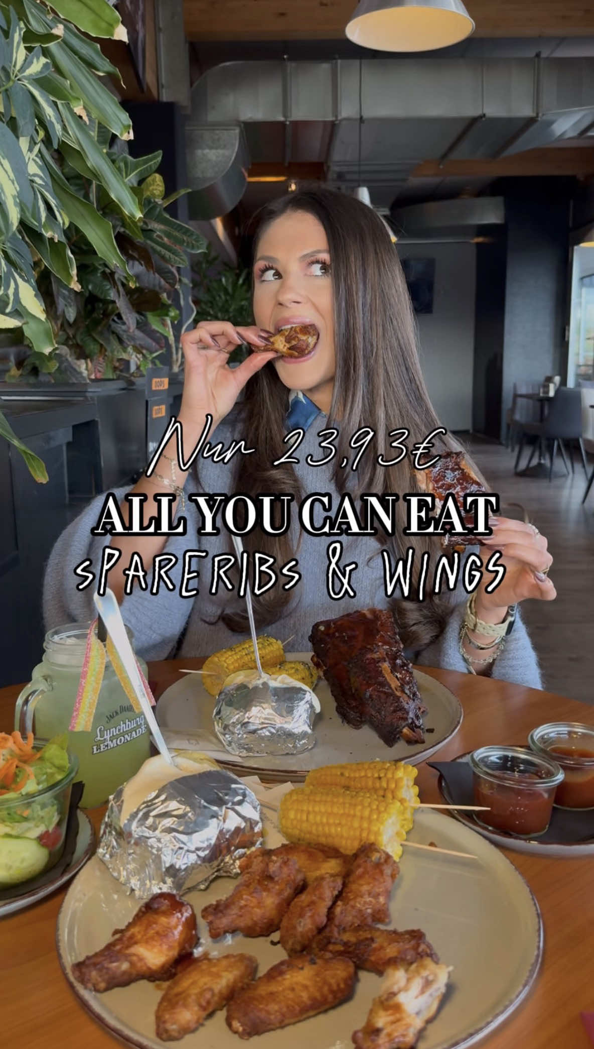 All you can eat wings & ribs 🍗🥩✨ *WERBUNG/VERLINKUNG* ➡️ @oops 📍 OOPS American Restaurant, Maybachstraße 2-6, 71634 Ludwigsburg 📅 Jeden Donnerstag ausschließlich mit Reservierung möglich!  Nach dem das Spareribs all you can eat so gut bei euch ankam, hab ich mich auf die Suche gemacht und das hier entdeckt!  & wie wild ist das bitte? 😍  Nur 23,93 € für endlos viele Wings & Ribs! – Erste Runde mit Maiskolben & Ofenkartoffel, danach kannst du so oft nachbestellen, wie du willst – ob crispy Wings, Classic BBQ Wings oder zarte Spare Ribs, du entscheidest! 🍗🔥 und bitte MISCHEN?!  Uns wurde gesagt , dass manche 17 runden schaffen? 17?!?!? Wer von euch kann da mithalten? 👀 ___________________________________________ #allyoucaneat #badenwürttemberg #stuttgart #spareribsallyoucaneat  #chickenwings                              