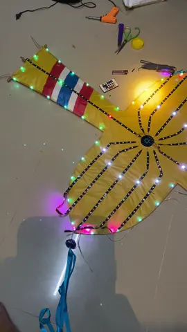 เถื่อสิต่อได้ปวดหลังคัก🤣🪁#อุบลราชธานี #ว่าวสองห้อง #ว่าวติดไฟ #อณุรักษ์ว่าวไทย #ว่าวสองห้องถอดหาง 