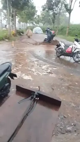 sumber Brantas hari ini🥶🥺#fypシ゚ #foryoupage #banjir#sumber brantas#lewat berandafyppppppp