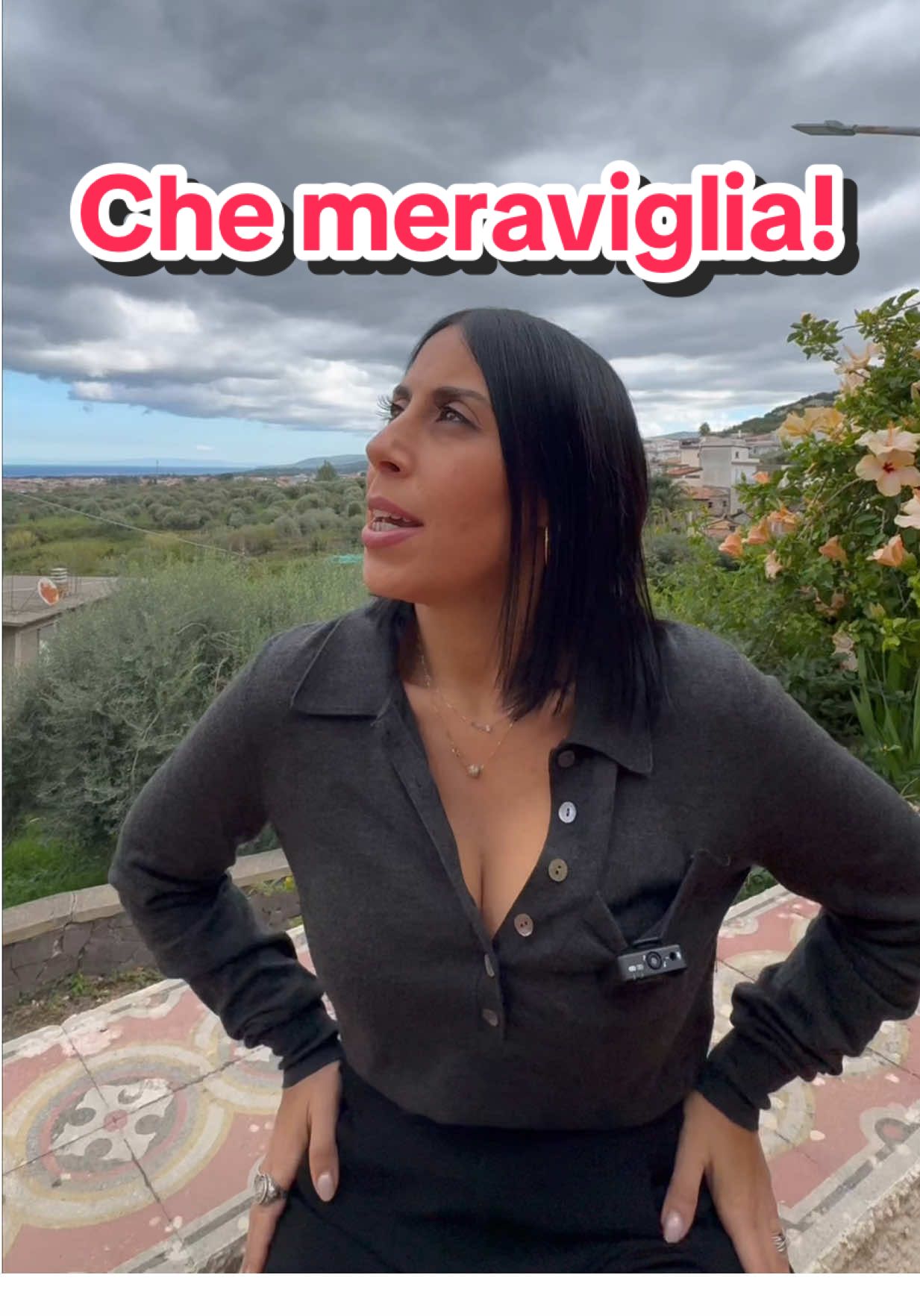 🏡 VILLA INDIPENDENTE A PACE DEL MELA - Via Camastrà Spazio, natura e tranquillità a pochi minuti dai servizi. ✨ Soggiorno luminoso, cucina funzionale, 3 camere, 2 bagni ✨ Zona autonoma per ospiti ✨ Veranda, giardino e 4000 mq di terreno terrazzato ✨ Mansarda da personalizzare + terrazzino panoramico ✨ Cantina e garage 📍 Zona tranquilla ma vicina a centri commerciali, asse viario e autostrada. Ideale per chi cerca spazio e privacy senza rinunciare ai servizi. 📲 Contattaci per info o per fissare una visita: 📍 Via Marina Garibaldi, 61 – Milazzo (ME) 📞 Tel. & WhatsApp: 090 9031774