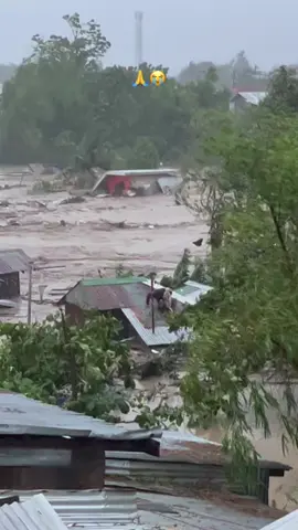 Heartbreaking scenes as Typhoon Kame slams into Cebu City, Philippines — streets flooded, homes destroyed, and lives changed forever #typhoon #Kalmaegi #philippines #vietnam #flood2025 #flood #rain #usa🇺🇸