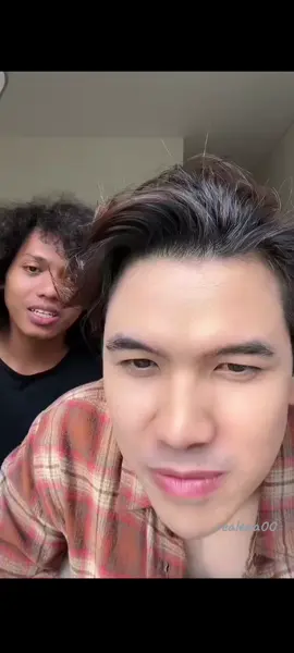 Perbedaan kita cm 1 nih Ndra, aku tim Trian, km tim Rama 😅😅😁😁 #bericintawaktu #jordyriz #zaraadhisty #yesayaabraham #raynwijaya 