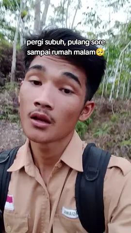 pergi pagi pulang sore 🙏🥺 nyampe rumah malam 🙏 #viral #lewatBeranda 
