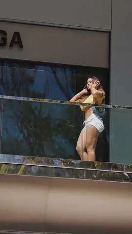 California sunshine meets fierce confidence  Who says you can't slay at the beach? #Californiagirl #BeachVibes #ConfidenceBoost#SummerStyle #USBeauty