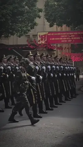 bảnh nhà mình tuy chân ko dài bằng ngta n ảnh bước ko trượt phát nào vs đoàn diễu binh hết #a80 #trinhsatdacnhiem #tc2 #trinhsatdacnhiemtc2 