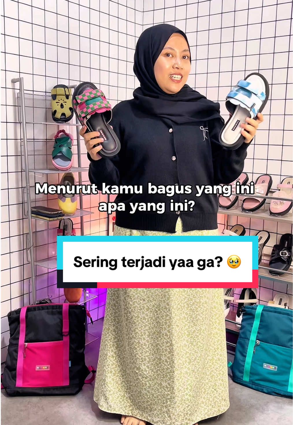 Mending gausaa nanya 🤭, kalo kalian pilih yang pink atau biru? 🤗 #naoomi #collection #sandalwanita #aloraseries #sandallucu 