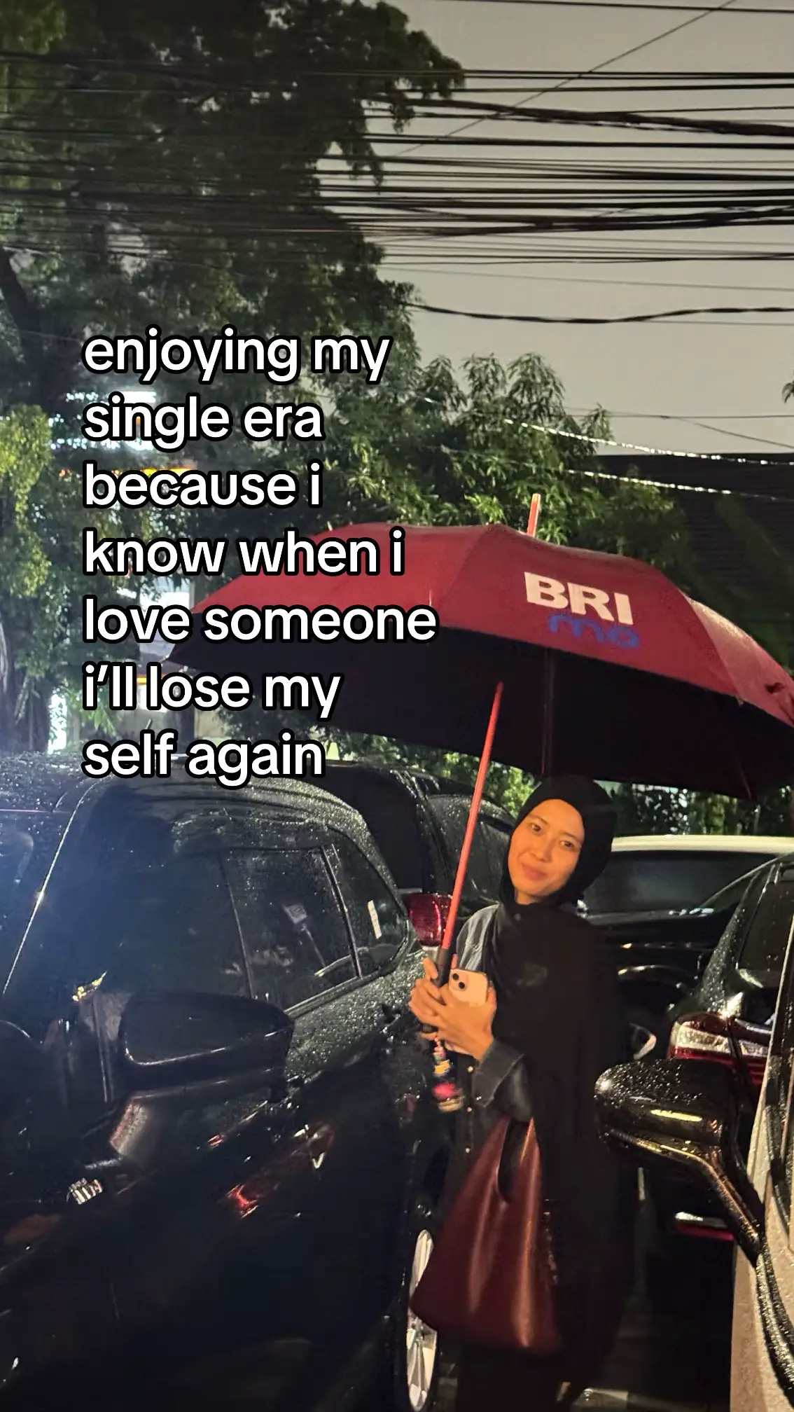 lagian dunia isinya selingkuh doang 🙂