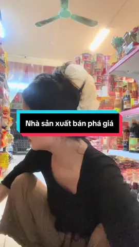 Bán lẻ : 5k/1c Bán buôn: 6k/1c Bảo sao tạp hoá càng ngày càng ít khách dù đã cố gắng rất nhiều #taphoa #giadinhvietbun #minimart #dailyvlog 