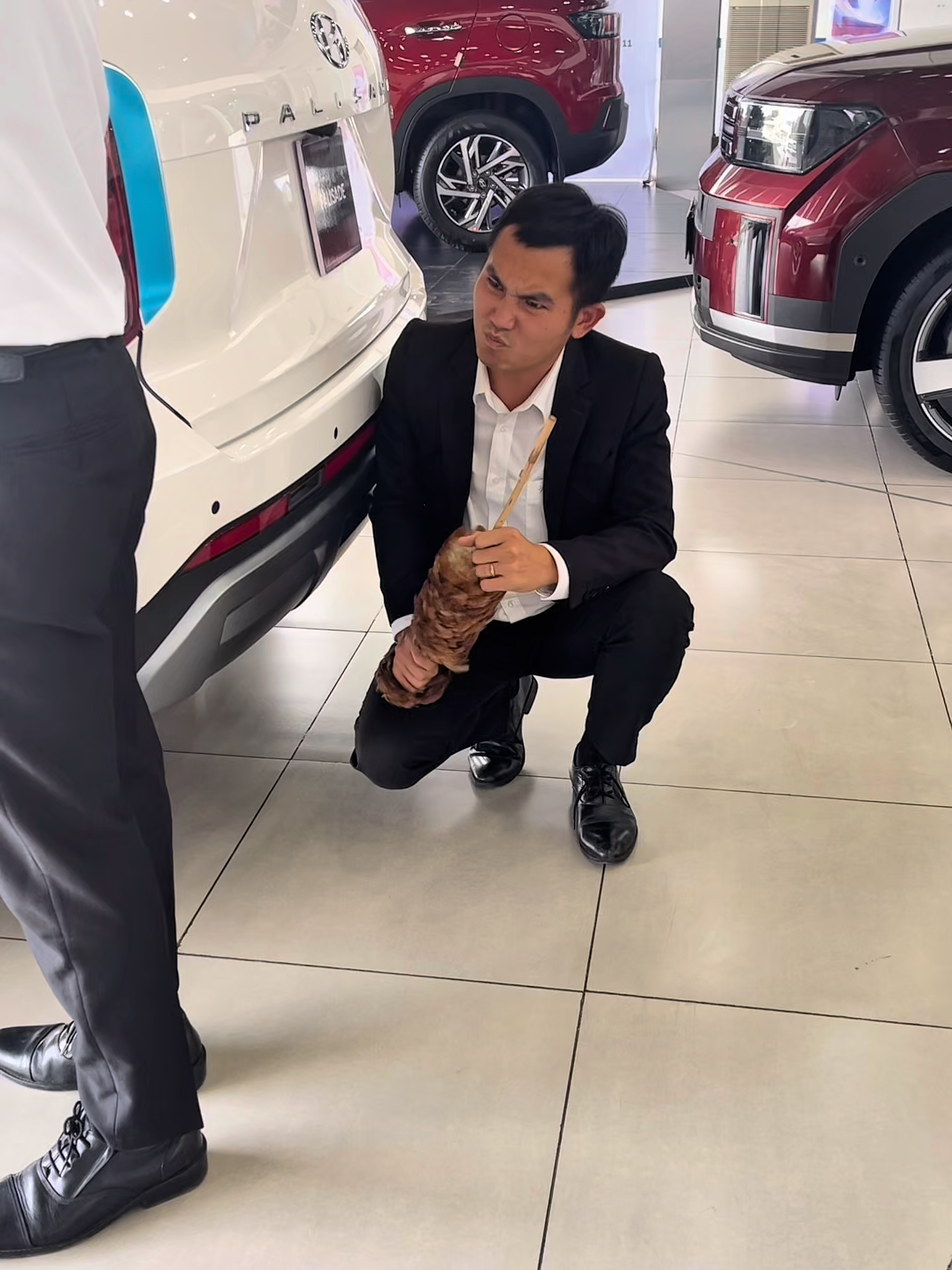 Sếp kêu chỉ nhân viên mới kiểu #hyundaitayninh #HyundaiTayNinh #xuhuongtiktok #hyundaitayninhoffical #giảitritiktok