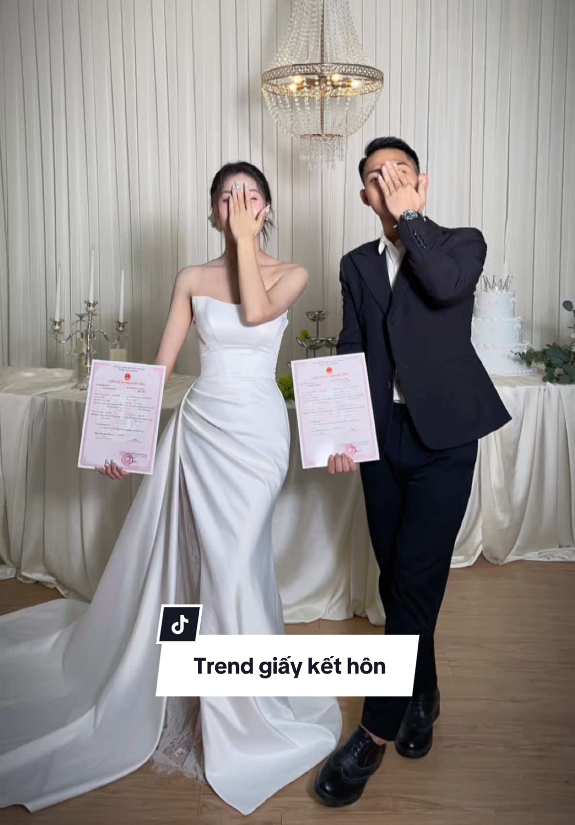 Chiếc trend chỉ đu được 1 lần duy nhất trong đời.. #tuannguyetwedding #conceptcuoi #xuhuong #chupanhcuoi #foryou #xh #wedding #bienhinh 