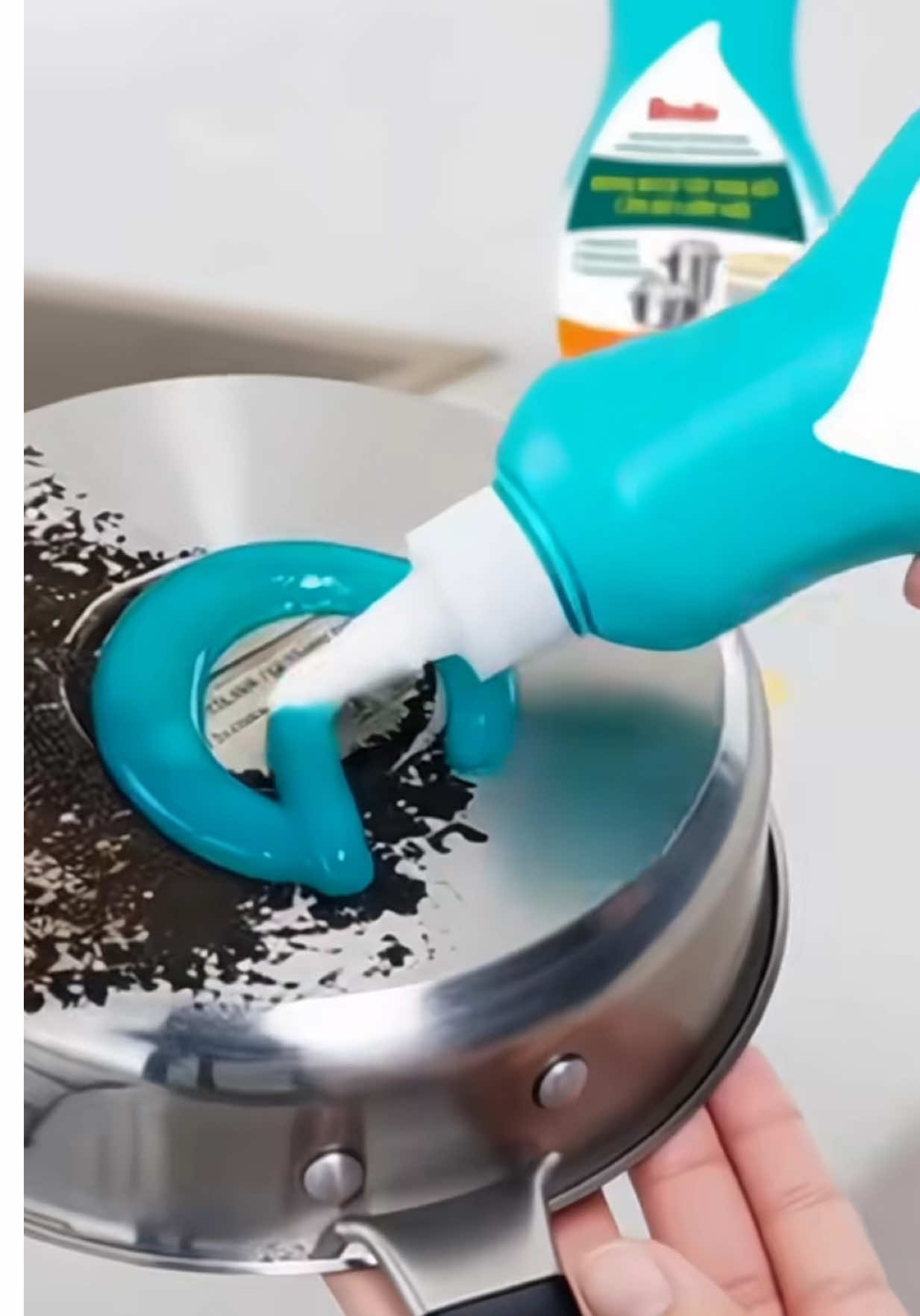 Bếp sáng loáng từ khi em tẩy đa năng này#vannhacua #taybep 