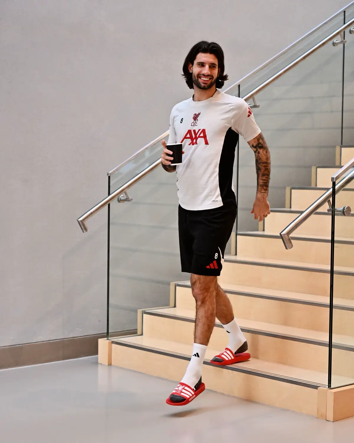 Good morning from the AXA Training Centre 😁 #lfc #liverpool 