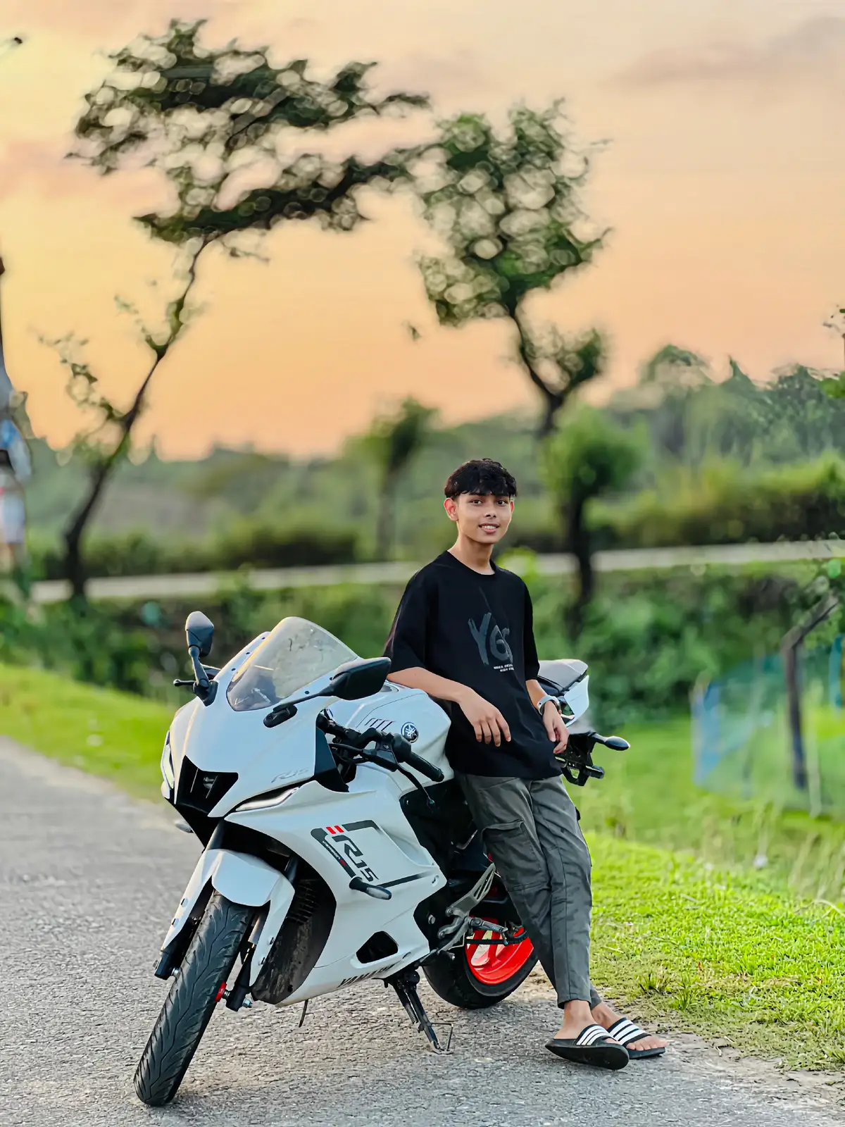 #Outfit Cowok Berwarna 