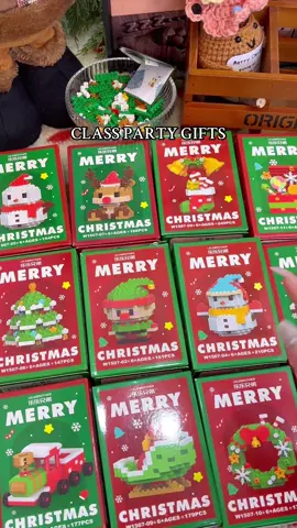 Christmas Class party favor gift! These building blocks are such a fun gift idea that inexpensive! #classpartyideas #inexpensivegiftideas #kidsgifts #classgift#tiktokshopblackfriday 