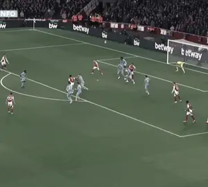 اكضي العمر وياك لحد ما نشيب!😢. #raelmadrid #raelmadrid #fyp 