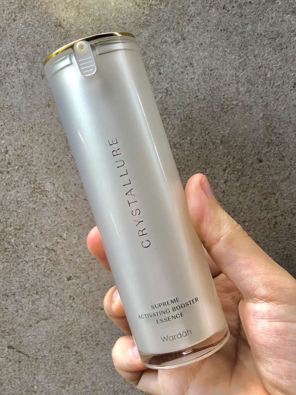 Kulit lembap = makeup no crack! Because great makeup begins with great skin 🤍✨ #crystallure #skincare #skincareroutine #basemakeup #healthymirrorskin