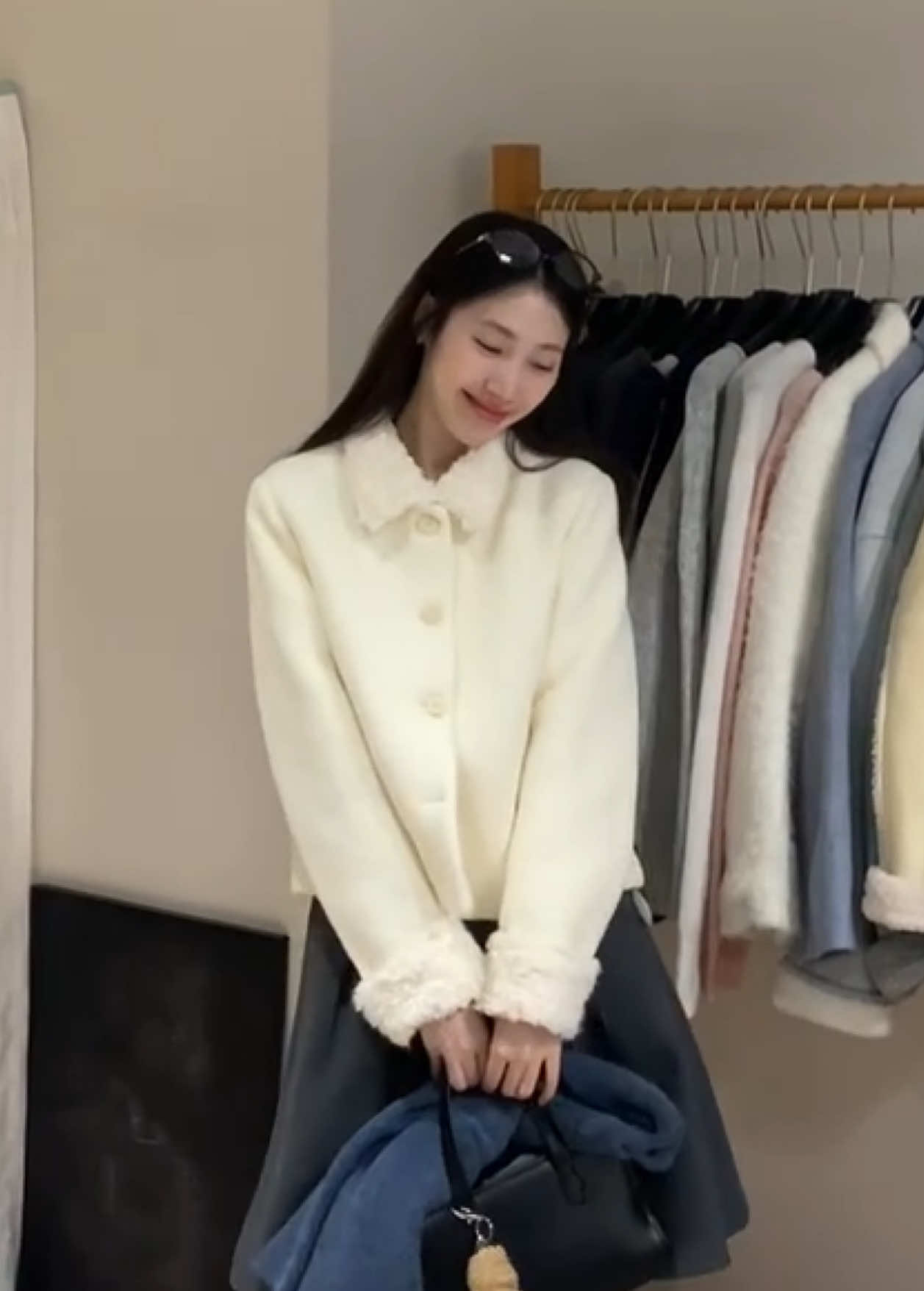 Mùa đông mặc em này là chấp hết mùa lạnh đấy nha #phoidoxinh #outfitideas #thoitrang #xh #aokhoac 