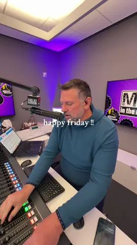 friday vibes @Mojo in the Morning @kevknows 