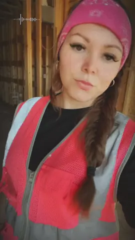 Extraño estos días donde me tenía que levantar por amor a Dios & por amor a mis hijas🥹, Días donde no tenía ganas de nada pero el amor de mi hijas me hacian tener fuerzas & levantarme para ir a trabajar & poder darles lo mejor a ellas🥹 Ahora veo los videos & me da nostalgia recordar todo lo que viví pero ahora solo doy Gracias a mi Dios por la vida que me ha dado🤍 & estoy más agradecida por eso porq ahora sí puedo cuidar de mis pequeñas las 24 horas del día, & por gracia de mis pequeñas esposo que día a día sale a trabajar para que no nos falte nada😮‍💨🫧