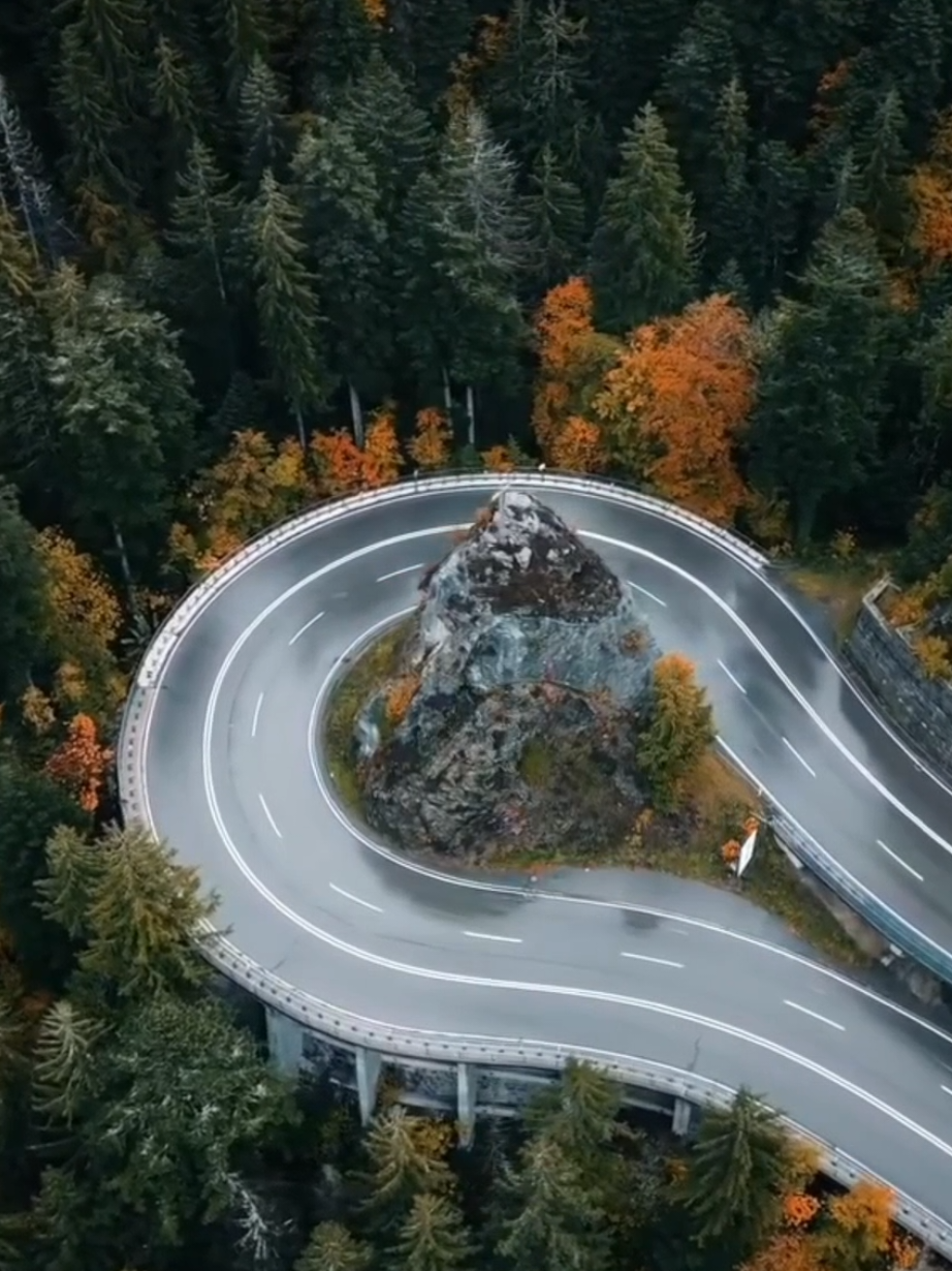 Masterpiece 🖤🤌. . . . . . #fypシ #oldisgold #viral #song #90smusic 