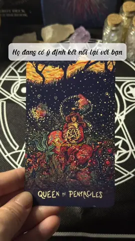 Trong lòng đối phương, có một mong muốn mạnh mẽ để nối lại mối quan hệ này. Dù có sự im lặng hay khoảng cách, họ không ngừng nghĩ về bạn nhưng vẫn chưa đủ can đảm để kết nối. Họ đã rời đi trước nhưng họ đã hối hận. Ý định kết nối lại xuất phát từ sự trưởng thành và hiểu biết về tình cảm của cả hai. Đã đến lúc họ muốn sửa chữa những sai lầm. Đối phương đang dần tìm thấy sự can đảm để bước qua những rào cản trong quá khứ. Họ biết rằng sự kết nối này quan trọng và đang lên kế hoạch để thể hiện cảm xúc thật sự của mình. Có thể họ đang đợi một dấu hiệu từ bạn, nhưng trong thâm tâm, họ mong muốn một cơ hội để khôi phục mối quan hệ này. Đừng lo lắng, họ đang chuẩn bị cho cuộc gặp gỡ này một cách nghiêm túc. Mặc dù có thể đối phương chưa thể hiện ngay lập tức, họ đang âm thầm chuẩn bị cho một cuộc trò chuyện quan trọng. Cảm xúc dành cho bạn vẫn rất mạnh mẽ sau khi rời đi họ mới biết họ rất yêu bạn. Vũ trụ khuyến khích bạn hãy mở lòng và sẵn sàng cho sự tái kết nối này. Đối phương đang có ý định tiến về phía bạn và sẽ không để lỡ cơ hội để sửa chữa và phát triển mối quan hệ này. Họ đã có thời gian suy nghĩ và nhận ra rằng bạn chính là người mà họ muốn giữ lại trong cuộc đời mình. Bây giờ, họ đang tìm cách để bước lại gần bạn, dù có thể hơi lo lắng hoặc ngại ngùng. #tarot #thongdieptarot #xuhuong #fyp #healing 