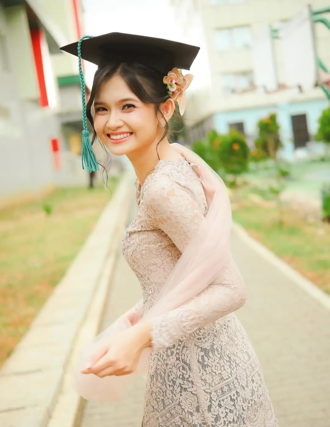 Masya allah kak indahhh cantik kali🤍🫶, sekali lagi congrats ya bu guru #fyp #jkt48 #jkt48newera #interindah #indahjkt48 