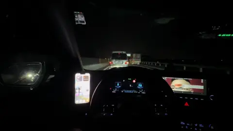 Bao nhiêu yêu thương anh đành chôn dấu 🥺