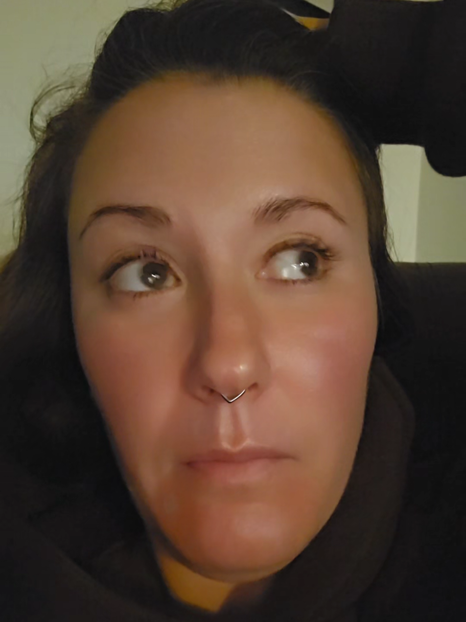 I know i can't be the only one that struggles like this. before I got diagnosed I slept like a baby. I just want to get atleast 6 hours a night & i barely get 3. if you have any advice please message me or leave a comment. I'll try just about anything at this point 🥺  #fyp #hypothyroidism #insomnia 